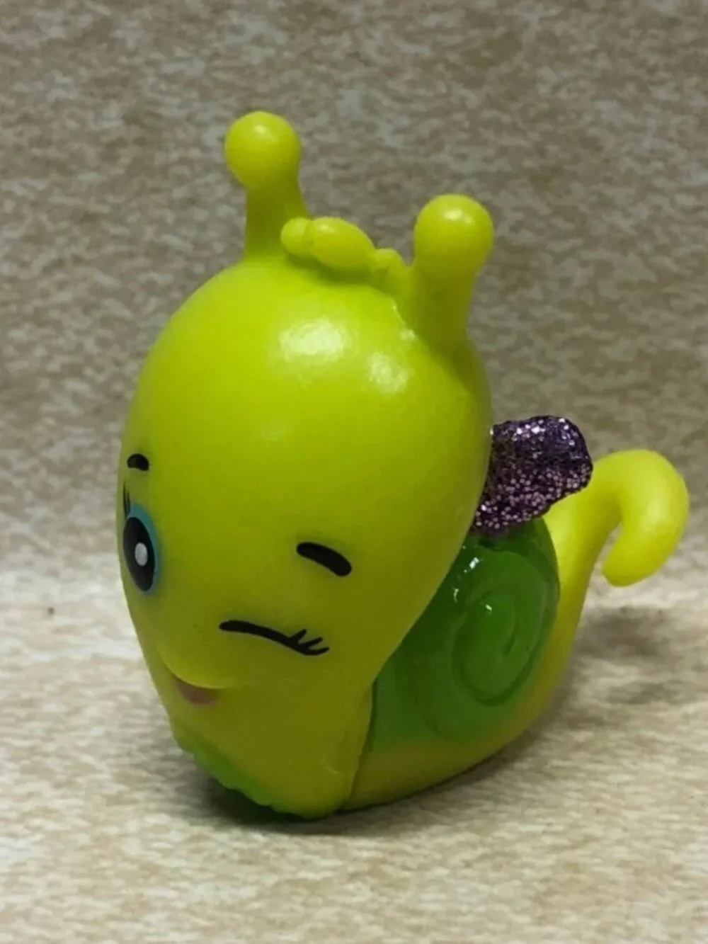 ULTRA RARE Yellow Snailtail Season 1 Hatchimals CollEGGtibles